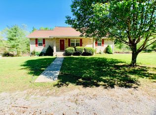 715 Bill Choate Rd, Jamestown, TN 38556