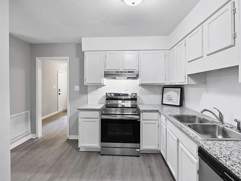 Longleaf Dr — Photo 6