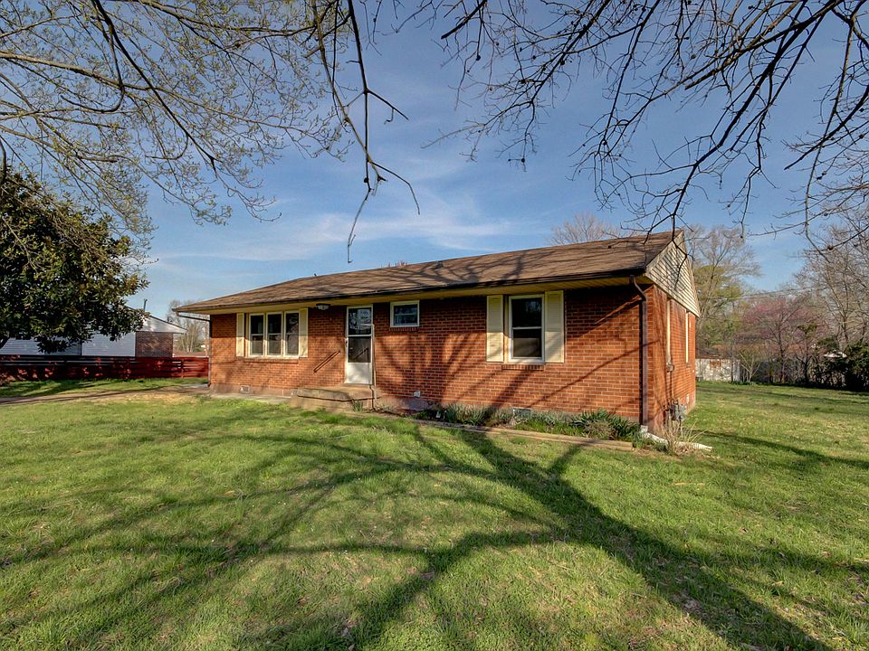 1st image of 102 Rebecca Ln