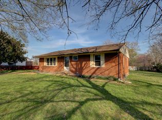 102 Rebecca Ln, Clarksville, TN 37042