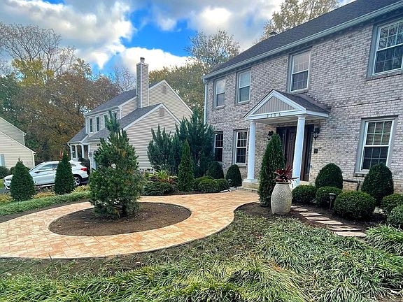 2nd image of 9205 Lake Braddock Dr