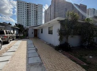 10890 SW 6th St #0, Miami, FL 33174