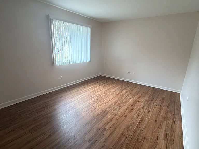 10S511 Echo Ln #4 — Photo 4