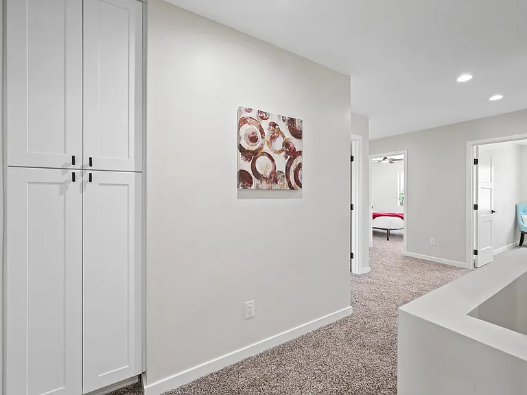 1010 E Indianola Ave — Photo 31