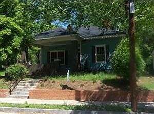 2nd image of 751 Pearce St SW