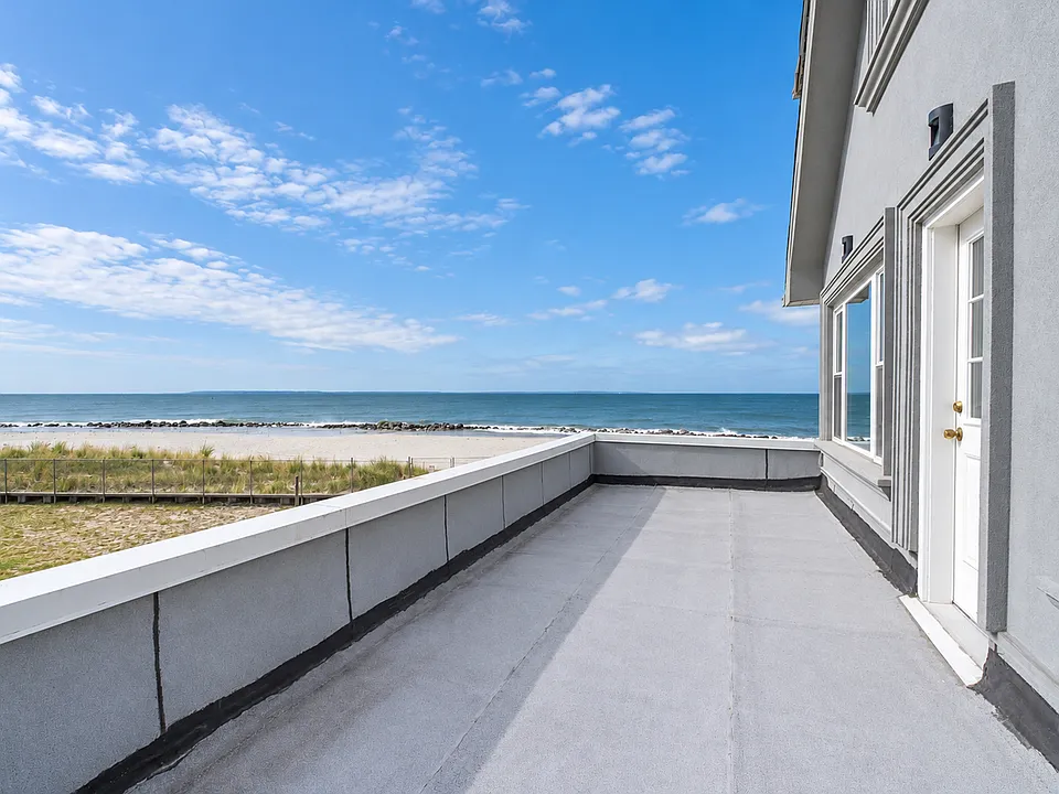 4504 Beach 45th St #2