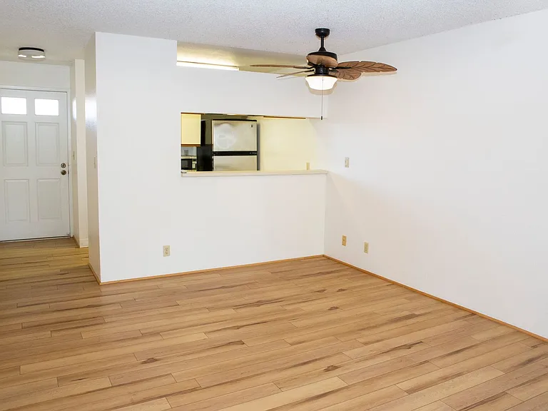140 Uwapo Rd #19-203 — Photo 6