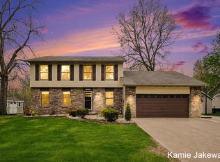 10858 Wildwood Dr, Greenville, MI 48838