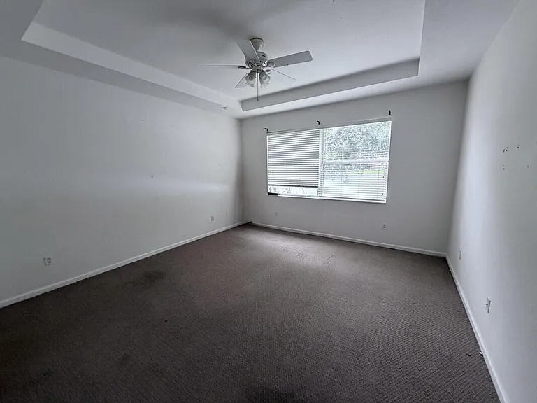 3760 NE 15th St — Photo 5