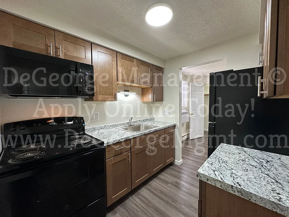 Oak Ridge Manor Apartments