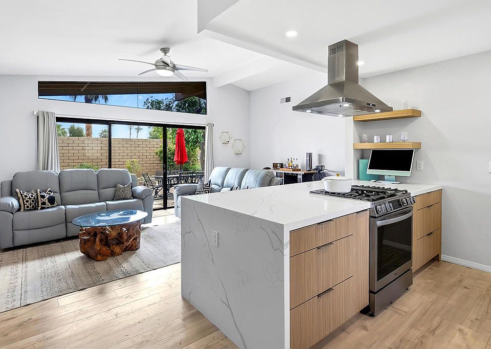 1st image of 74146 Catalina Way