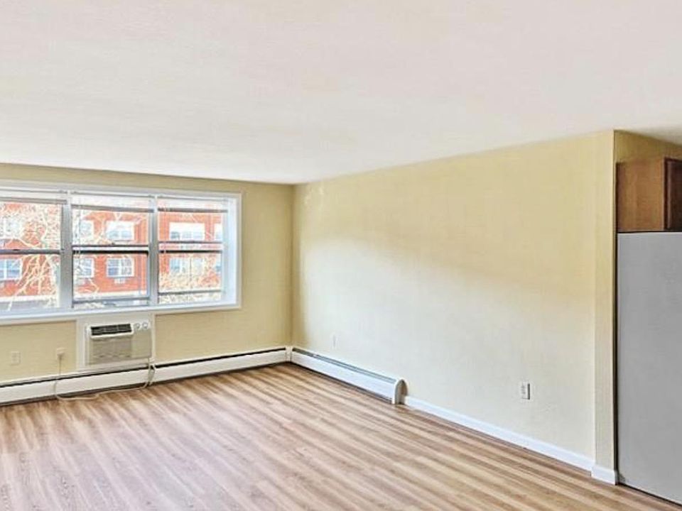 2nd image of 40 Prospect Ave APT 1-1F