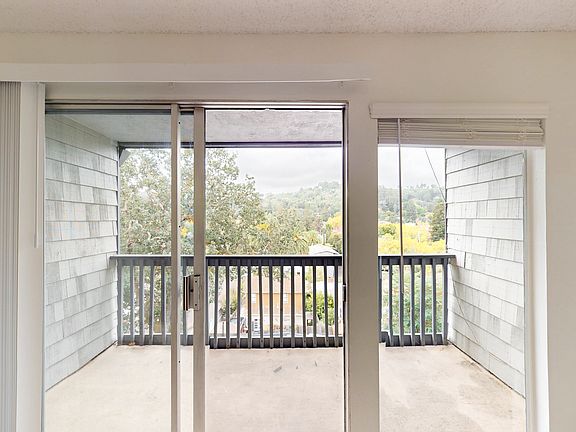 5th image of 218 Marin St #302
