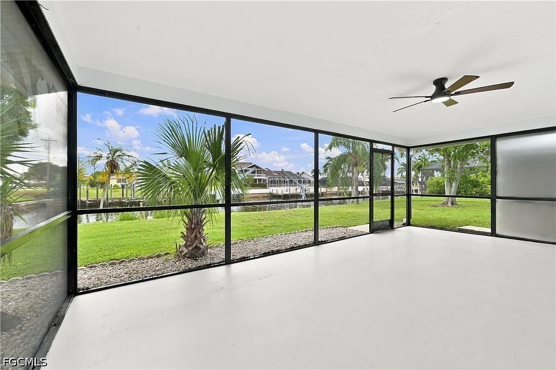 3 bed, 2.0 bath, 1527 sqft, $2,600 — Photo 4