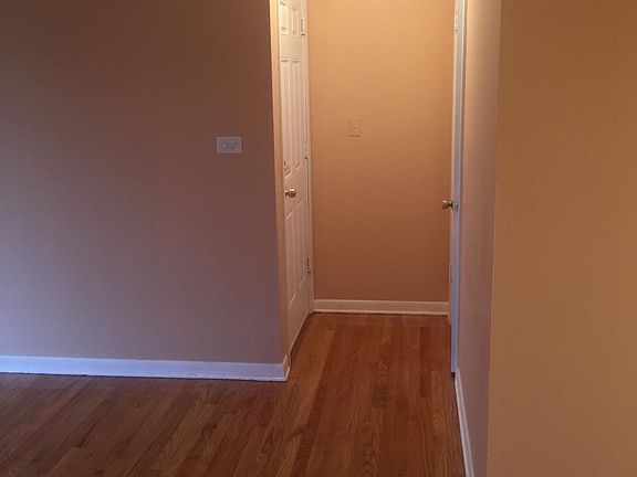 2nd image of 771 N Linden Ave #1E