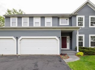 921 Chancery Ln, Cary, IL 60013