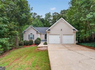 17 Mitchell Dr, Hiram, GA 30141
