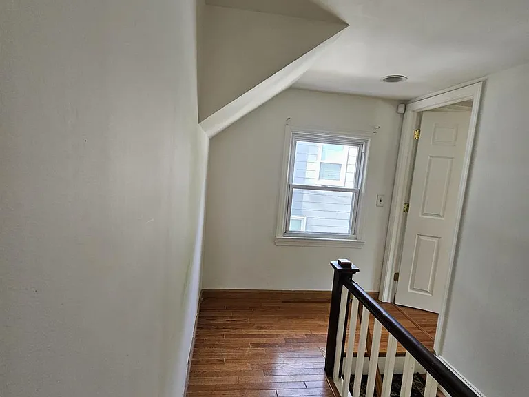 895 Madison Ave — Photo 18