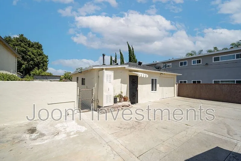 1 bed, 1.0 bath, 200 sqft, $1,600 — Photo 2
