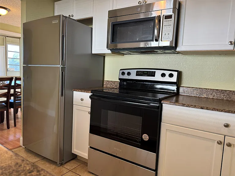 3028 Lakeshore Dr — Photo 16