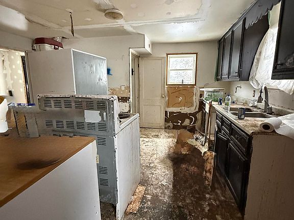 4th image of 84 Herrett Rd