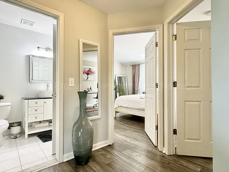 10111 Austrian Way — Photo 15