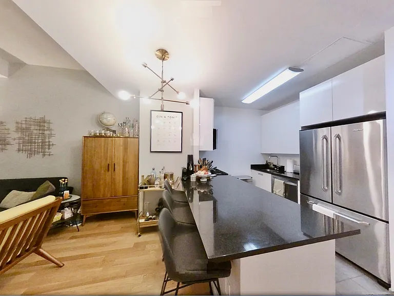 99 John St #423 — Photo 4