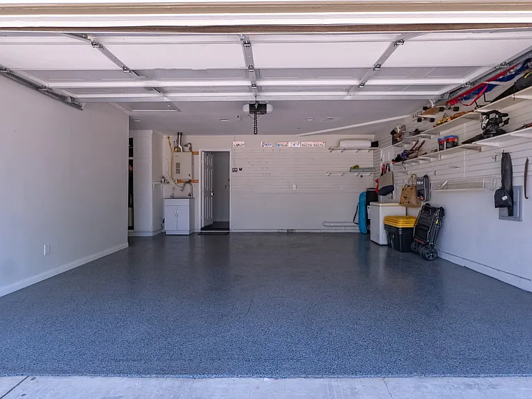 420 Wilbar Cir — Photo 44