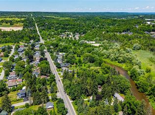 19 Confederation St, Halton Hills, ON L7G3R4