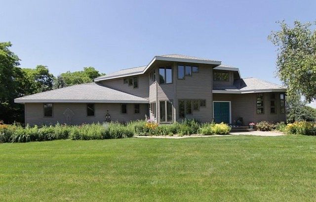1st image of 2994 Bryn Wood Dr