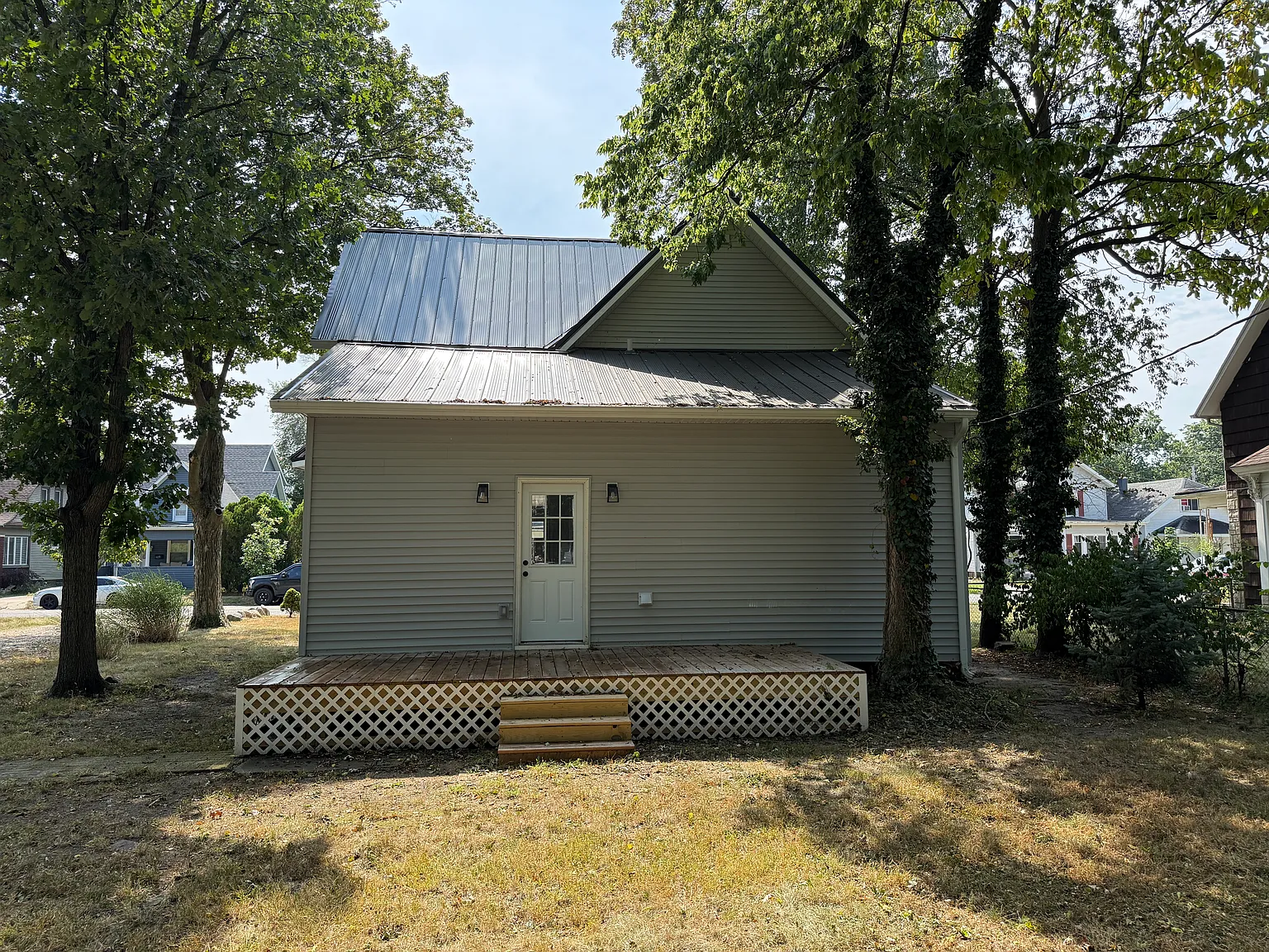 3 bed, 1385 sqft, $1,645 — Photo 3