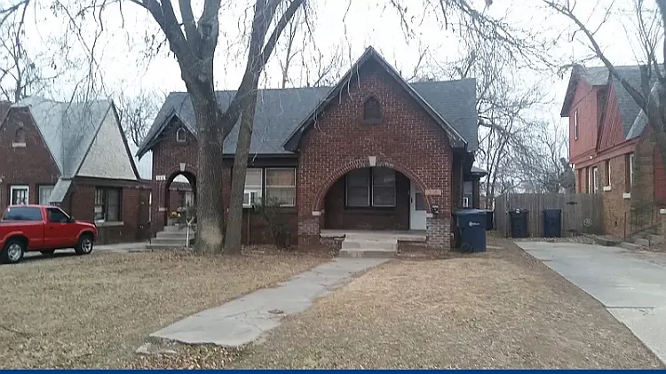 2 bed, 850 sqft, $1,050 — Photo 3