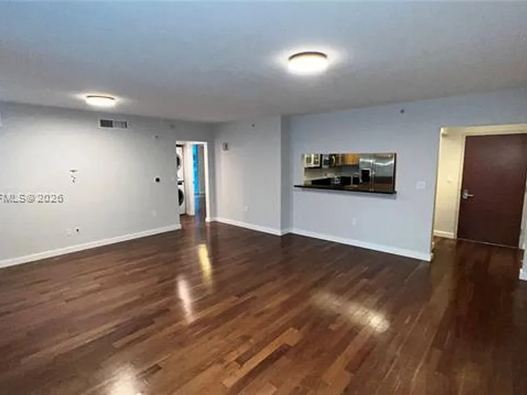 31 SE 5th St #411 — Photo 12