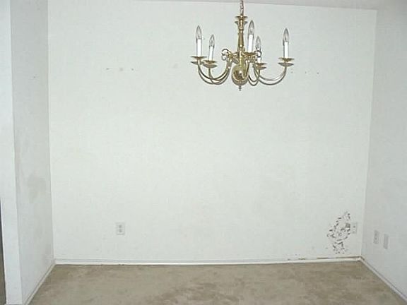 4th image of 1204 Sullivan Dr