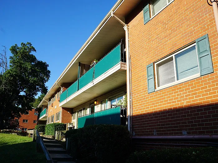 Parkview Gardens Apartments — Photo 2