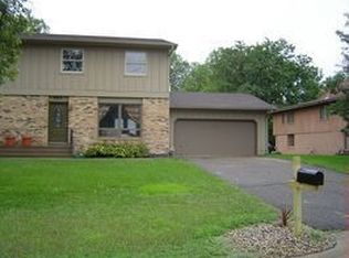6919 McCauley Trl S, Edina, MN 55439