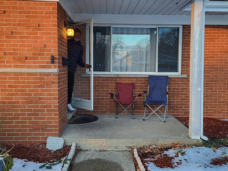 11833 Carol Ave — Photo 3