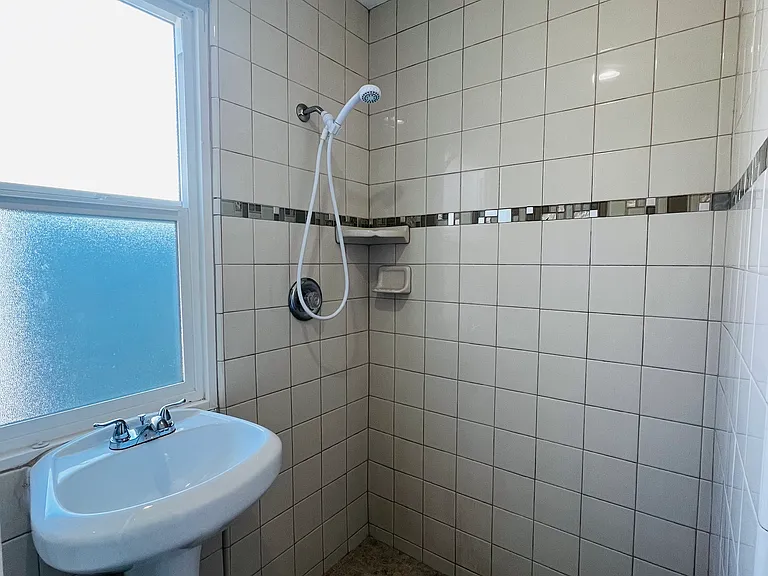 401 W Goshen Ave #A — Photo 6