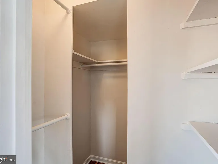 1736 Willard St NW #505 — Photo 15