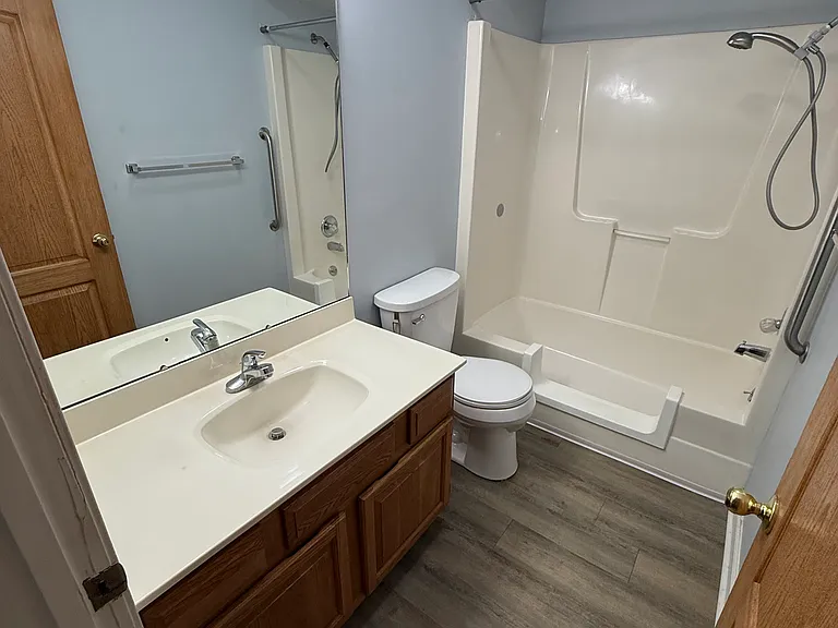 555 Chestnut St #1D — Photo 11