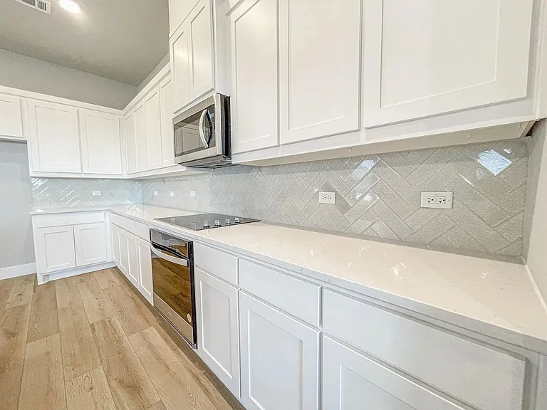 961 Tesslynn Ave — Photo 5