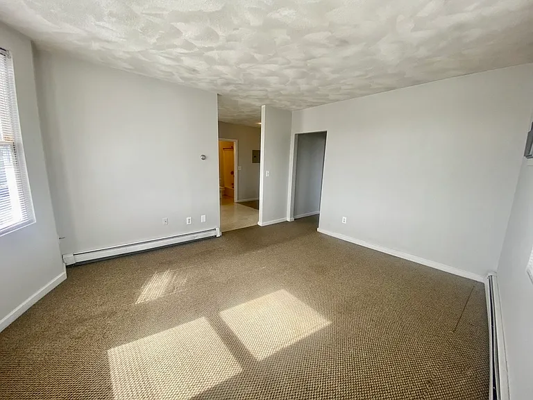 594 Somerville Ave #2B — Photo 17