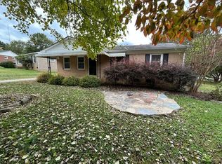 1001 Wooddale Ct, Dallas, NC 28034