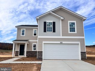 121 Call Ct, Martinsburg, WV 25403