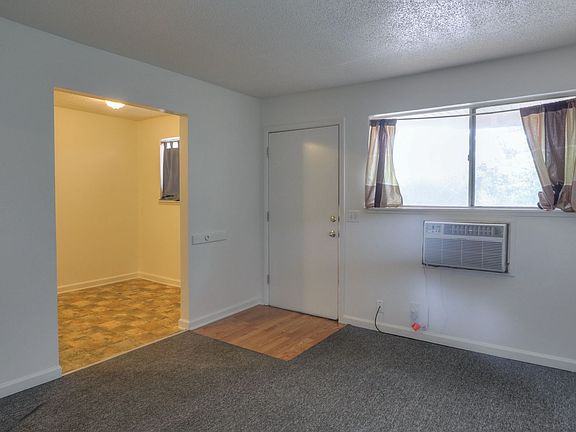 4th image of 317 Nix Dr Unit 11