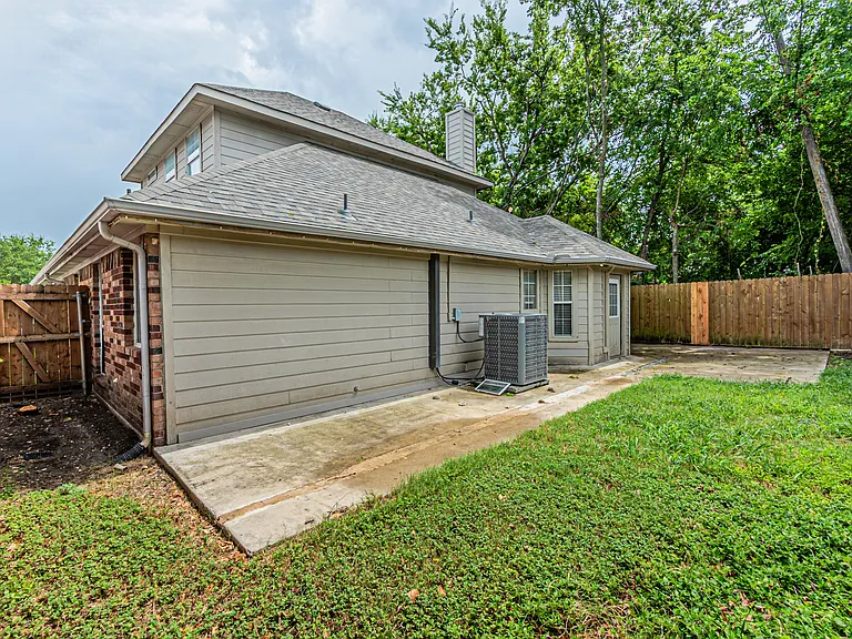 464 Bass Rd — Photo 35