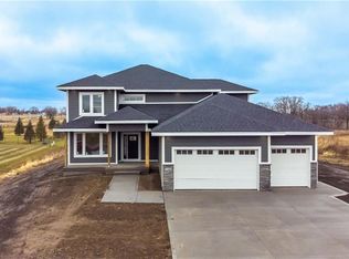 7160 Sea Breeze Cir, Pleasant Hill, IA 50327