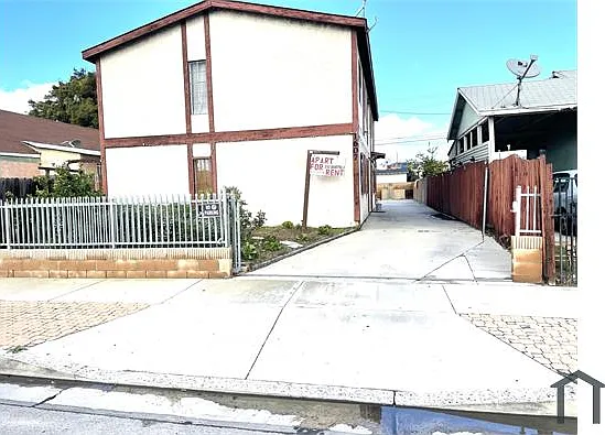 1 bed, 600 sqft, $1,800 — Photo 2