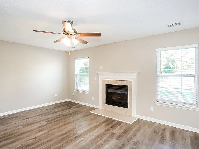 9705 Avensong Crossing Dr — Photo 6