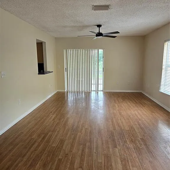 728 Burlwood St — Photo 10